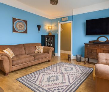 4 bedroom semi-detached house to rent - Photo 3