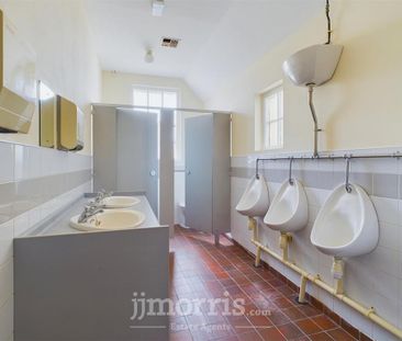 Property to rent - Photo 5