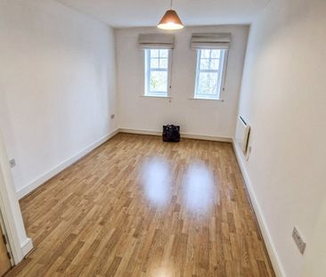 Heathside Road, Woking, Surrey, GU22 7EU - Photo 4