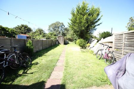 Vicarage Farm Road, Hounslow - Photo 4