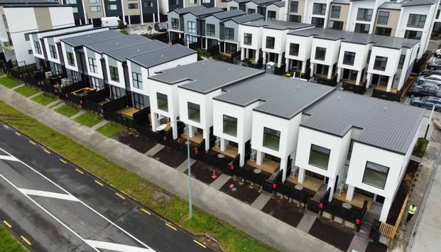 SILVERDALE, 2 BEDROOMS - Photo 1