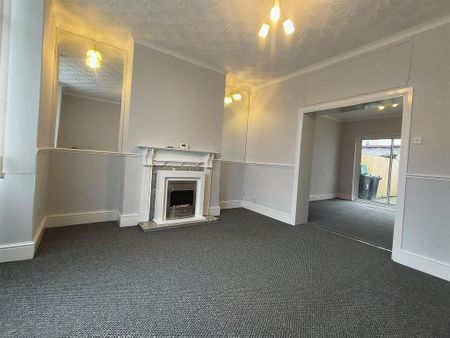 3 bedroom terraced house to rent - Photo 3