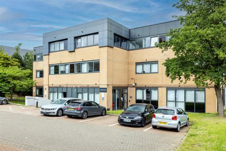 Capital Drive, Linford Wood, Milton Keynes, MK14 - Photo 4