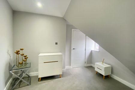 Moulsham Street - Photo 3