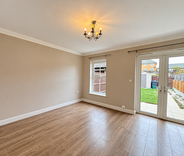 2 bedroom end of terrace house to rent - Photo 1