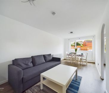 1 bedroom Flat to rent - Photo 4