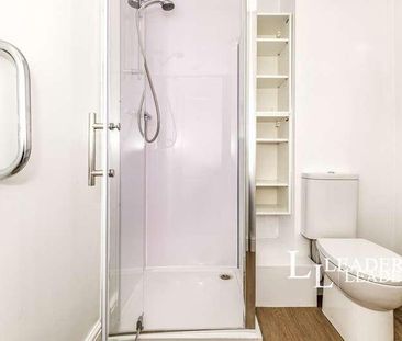 Chapel Road, Worthing, BN11 - Photo 2