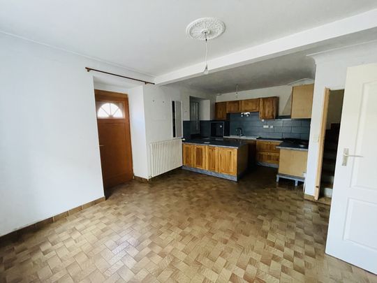 Location Maison 6 pièces 156m² LES ORMES 86220 - Photo 1