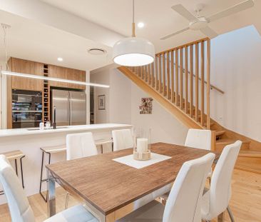 Executive Clayfield Townhouse: Luxury, Style, and Effortless Living - Photo 6