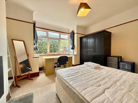 4 bedroom detached house to rent - Photo 4