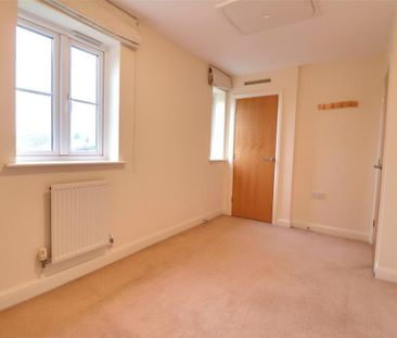 2 bedroom end of terrace house to rent - Photo 3