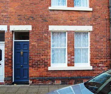 4 bedroom terraced house to rent - Photo 1