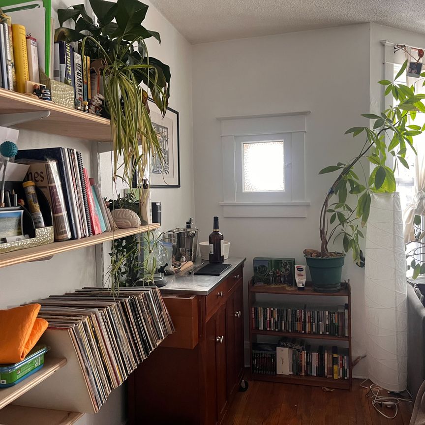 For Lease - 1504 Dufferin Street Unit# Unit 2, Toronto, Ontario - Photo 1