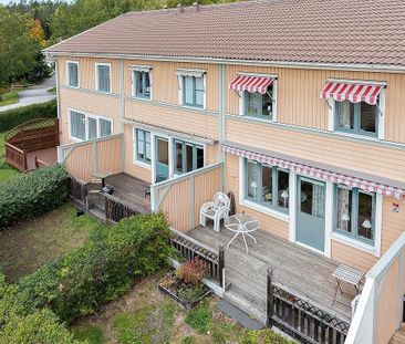 Vreta backe, Tumba - Photo 2