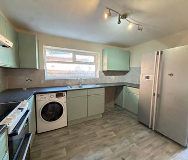 3 bedroom terraced house to rent - Photo 6