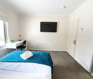 Room 12 (Non Ensuite) - Photo 2