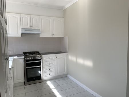 2/8 Medhurst Street, Burwood East VIC 3151 - Apartment For Rent | Domain - Photo 2