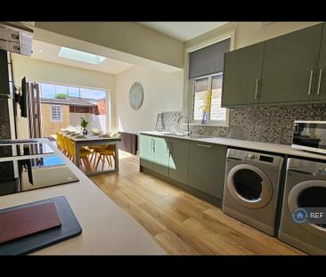 1 bedroom in a house share to rent - Photo 4