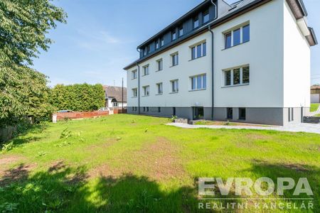 Pronájem bytu 1+kk a garsoniéry 44 m², Dolní Branná - Photo 3