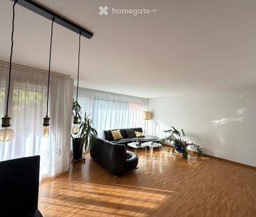 Schöne 3.5-Zimmer-Wohnung in Fällanden - Photo 1