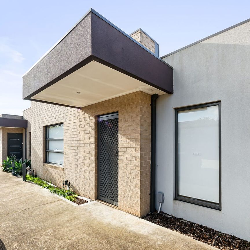 Quiet Living - Prime Location - Photo 1