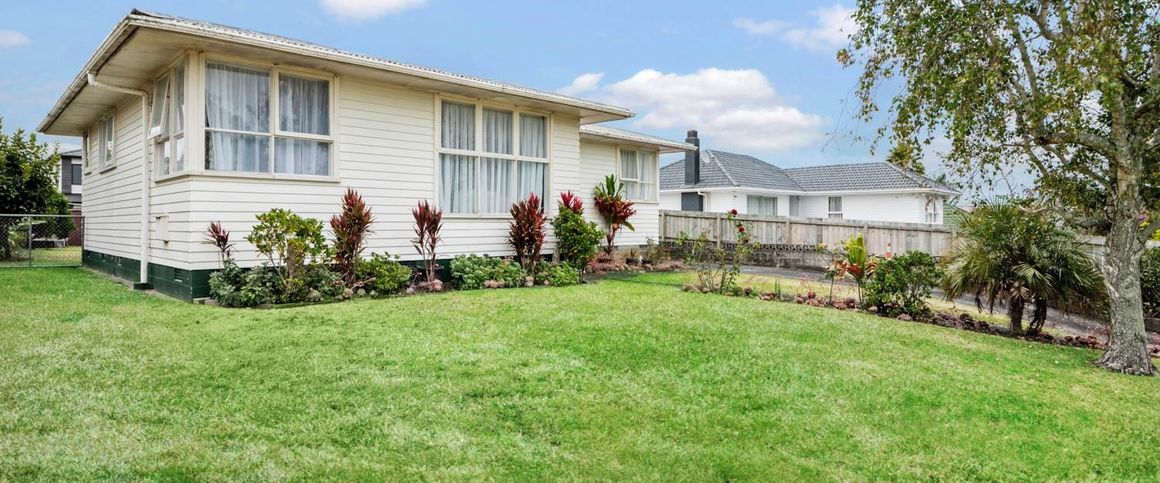 Mangere, 4 bedrooms - Photo 1