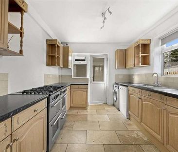 Centre Avenue, Epping, CM16 - Photo 5