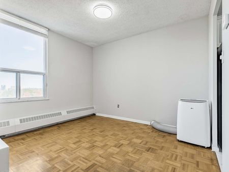For Lease - 60 Pavane Linkway Road Unit# 1414, Toronto, Ontario - Photo 3