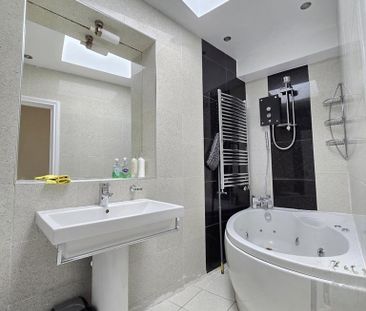 1 bedroom in a house share to rent - Photo 5
