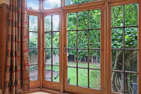 3 bedroom semi-detached house to rent - Photo 5