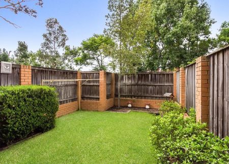 Convenient & Quietly Setback 3-Bedroom Townhouse - Photo 5