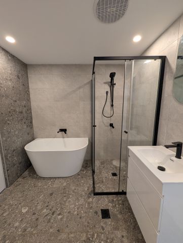 Castle Hill - Photo 3