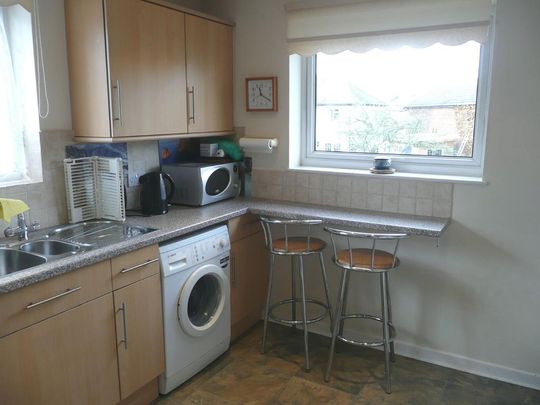 2 bedroom maisonette to rent - Photo 1