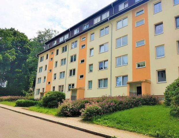 ***Hier Wohnen in ruhiger Lage - Dreiraumwohnung 2.OG. li.mit PKW Stellplatz*** - Foto 1