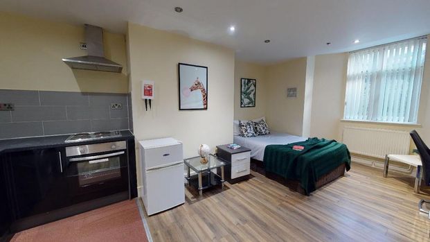 Studio to rent - Photo 1