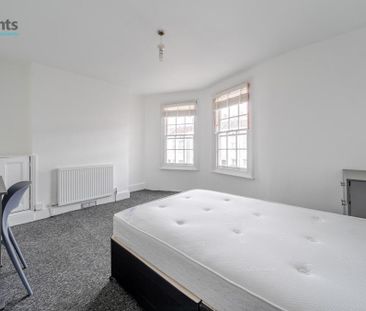 4 bedroom terraced house to rent - Photo 4