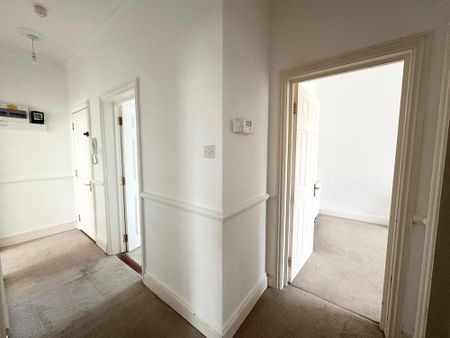 3 Bedroom Flat To Rent - Photo 2
