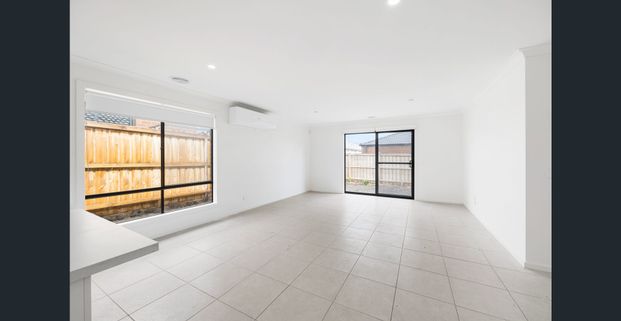 Spacious Four-Bedroom Home with Modern Comforts - Photo 1