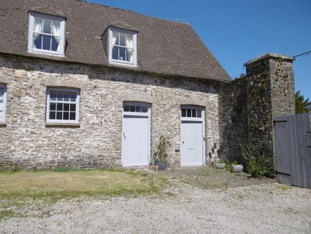 2 bedroom semi-detached house to rent - Photo 2