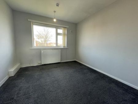 6 bedroom detached house to rent - Photo 5