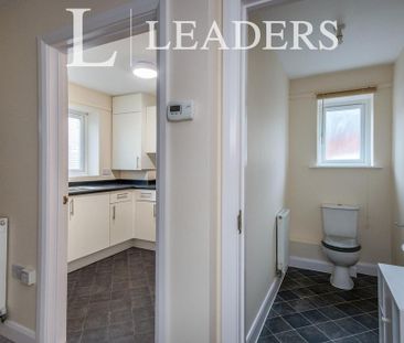 2 bedroom terraced house to rent - Photo 1