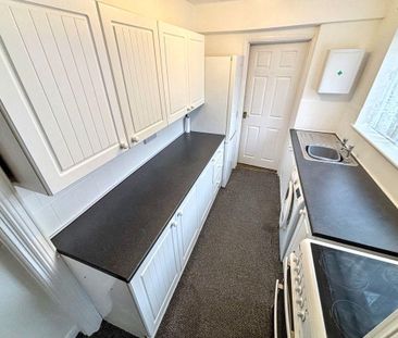 3 bed terraced house to rent in SR8 - Photo 2