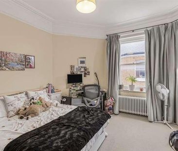 Albert Palace Mansions, Lurline Gardens, London, SW11 - Photo 6