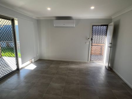 2 BEDROOM DUPLEX - Photo 5