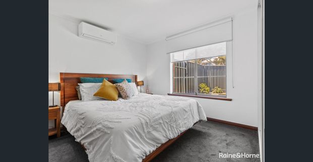 Stunning & Spacious Updated Homette With A Generous Yard!! - Photo 1