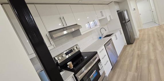 4 1/2 rénové à louer - Ahuntsic - 5 Électros - Photo 2