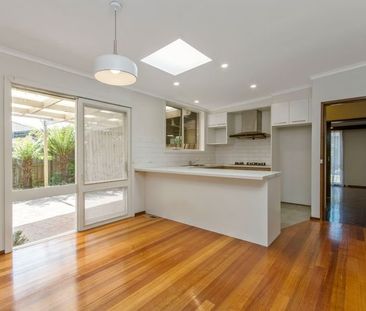 Cozy Family Home in the Heart of Wheelers Hill - Photo 3