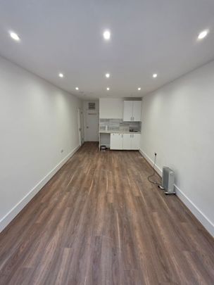 1 Bed Flat, Brentmead Place, NW11 - Photo 1