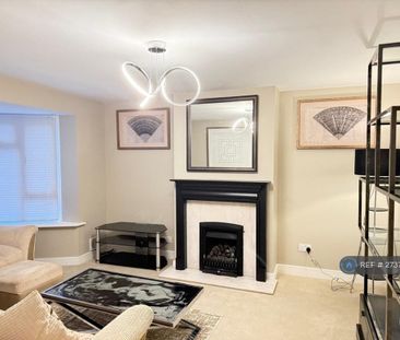 3 bedroom end of terrace house to rent - Photo 1