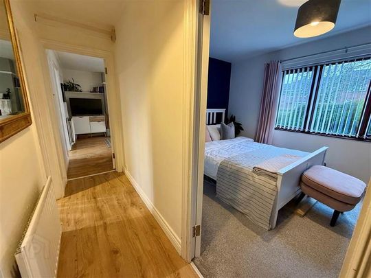 22b Lower Braniel Road, Belfast, BT5 7JQ - Photo 1